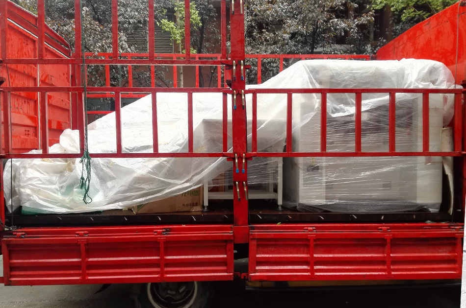 山東客戶SMT設(shè)備專車送貨，貨到上門安裝調(diào)試
