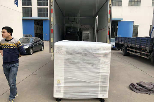蘇州客戶SMT設(shè)備專車送貨，貨到上門安裝調(diào)試